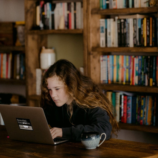 Navigating Social Media: A Guide for Parents of Teens