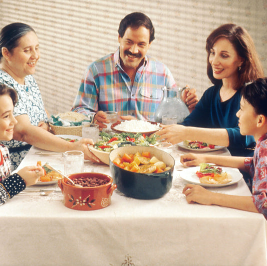5 Benefits of Sitting Down to Dinner as a Family: Why Regular Family Dinners Are Worth the Effort